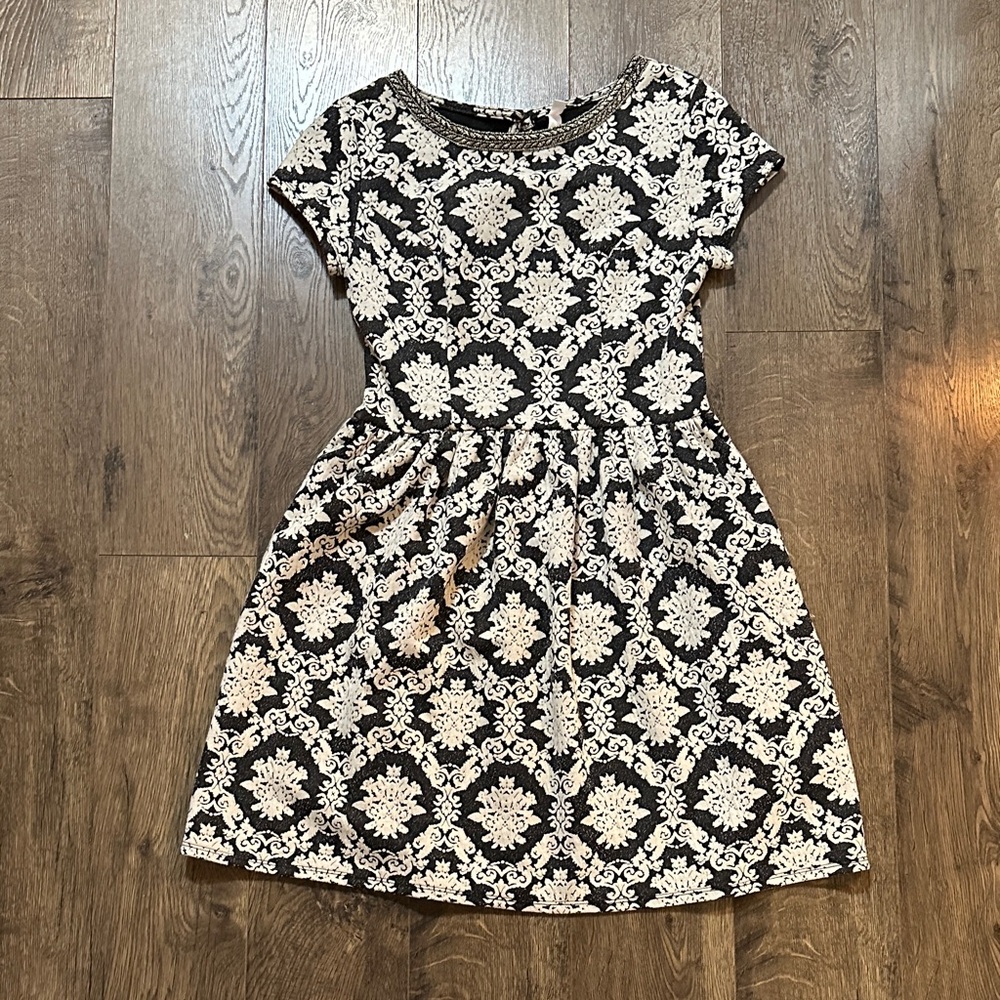 Xhilaration Black and Cream Kids Casual Dress